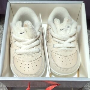 Nike Kids Light Beige Sneakers
